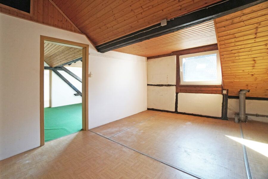 Charmantes Einfamilienhaus in Mainz Weisenau mit vielen Nutzungsmöglichkeiten - Dachgeschoss