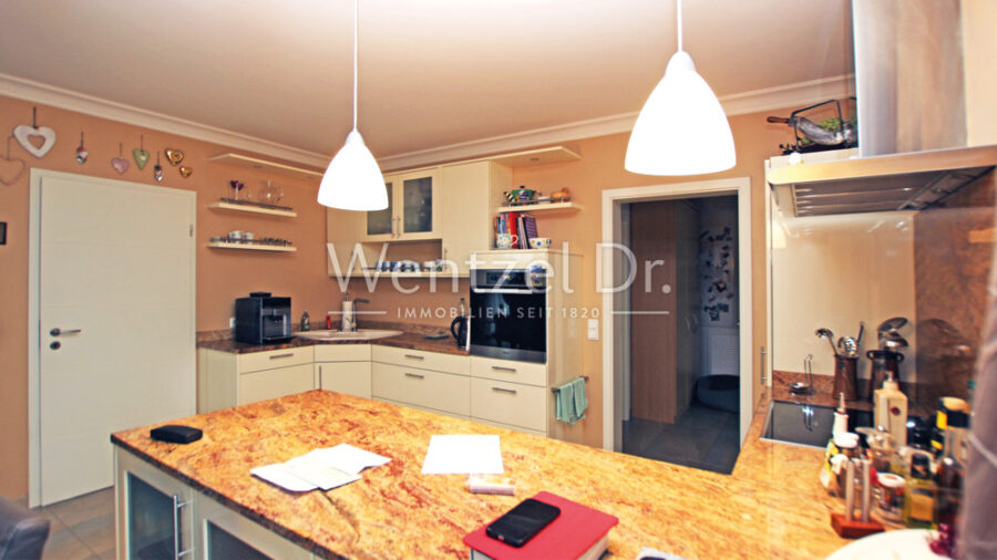 PROVISIONSFREI für Käufer – Tolles Wohnhaus mit hoher Energieeffizienz nahe Schweriner See! - Küchenbereich