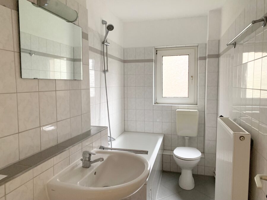 Gut geschnittene und gemütliche Wohnung im Erdgeschoss - Badezimmer