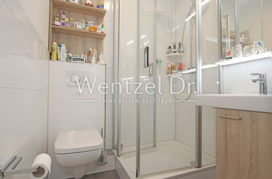 PROVISIONSFREI für Käufer - modernisiertes Zuhause für die Familie - Badezimmer